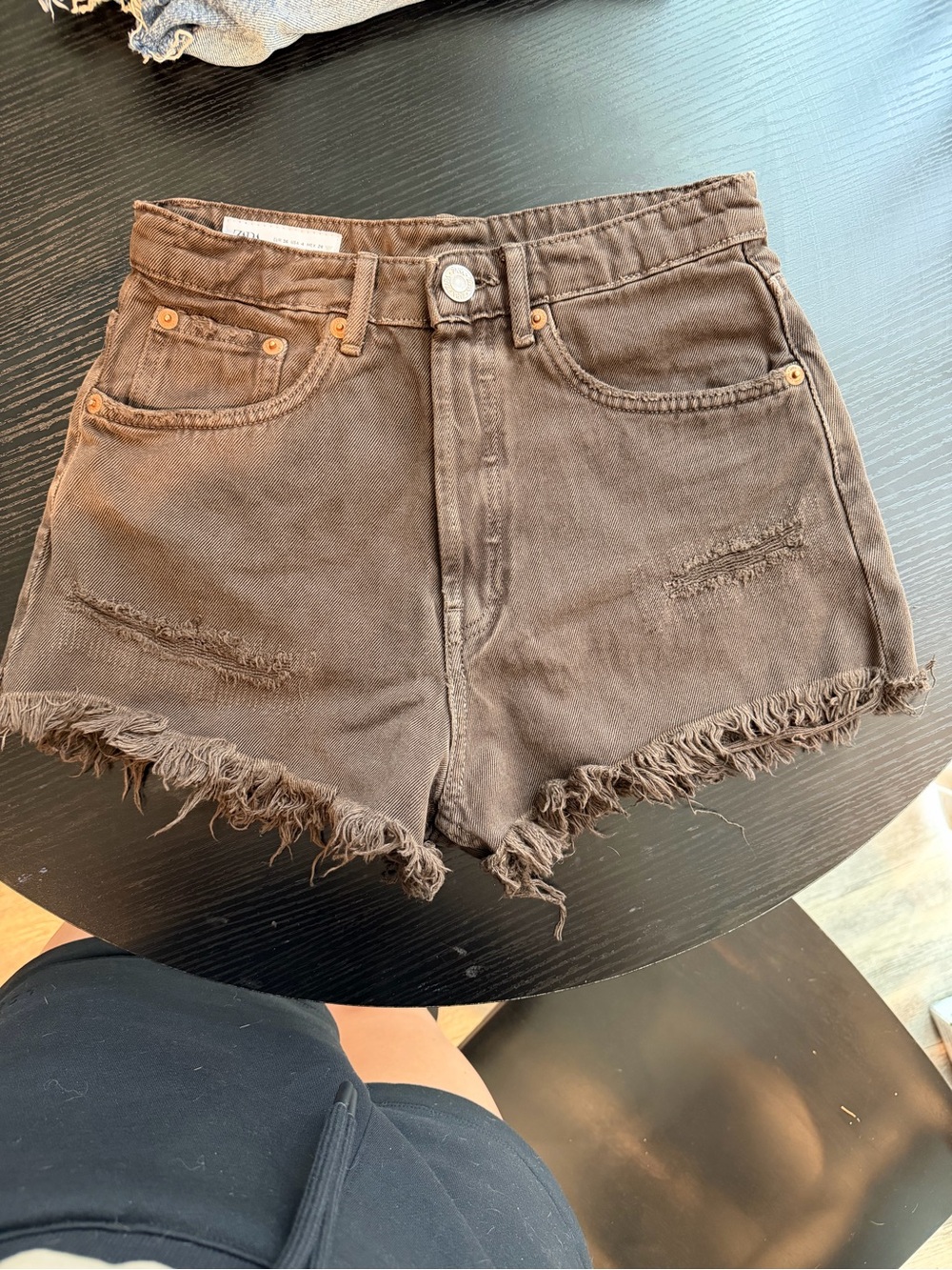 Zara NWOT Women’s Frayed Hem High-Rise Shorts - Brown